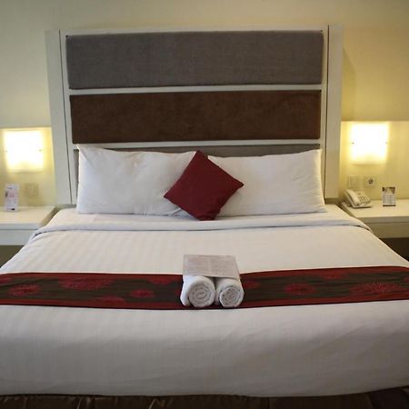 President Executive Club Hotel Чикаранг Екстериор снимка