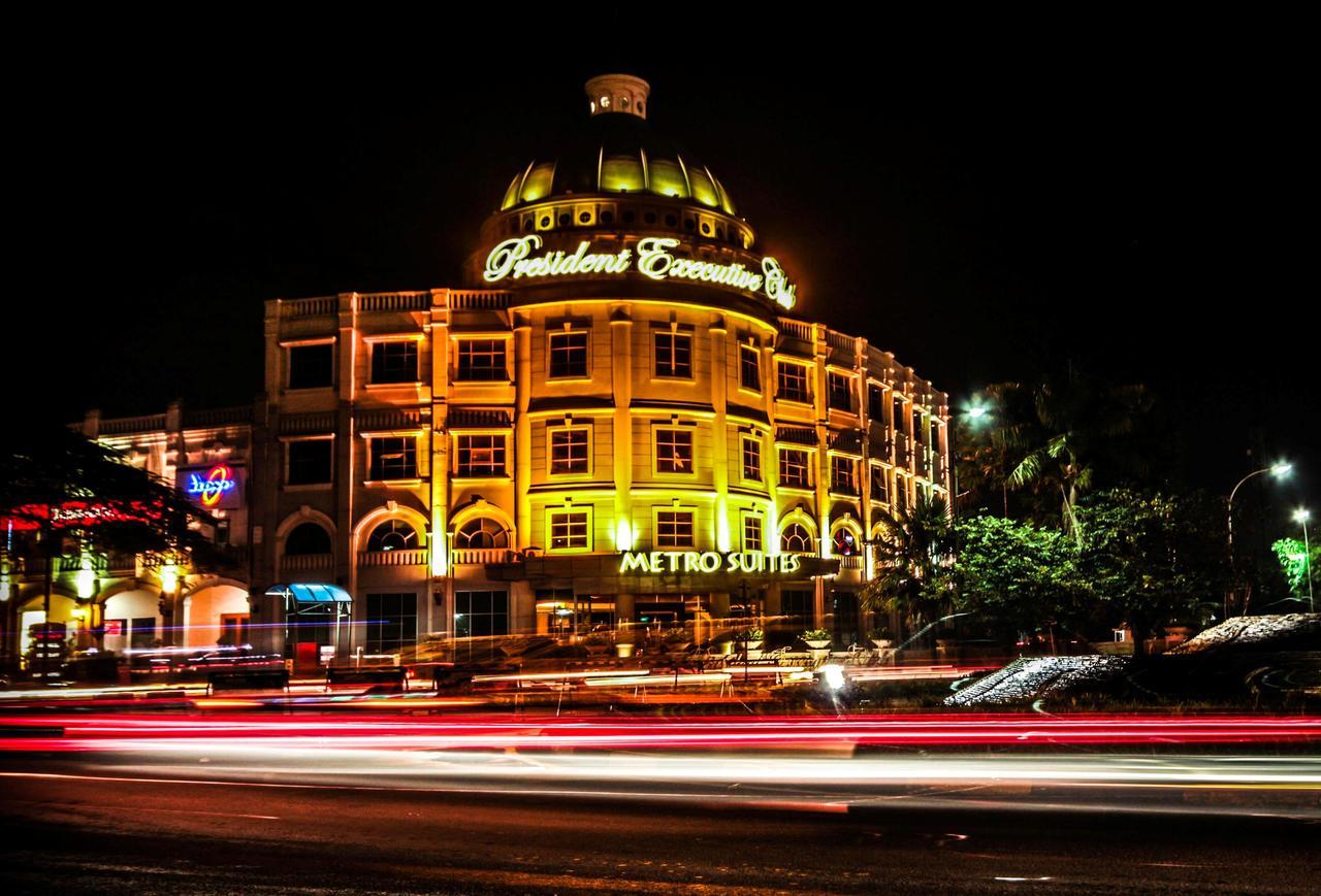 President Executive Club Hotel Чикаранг Екстериор снимка