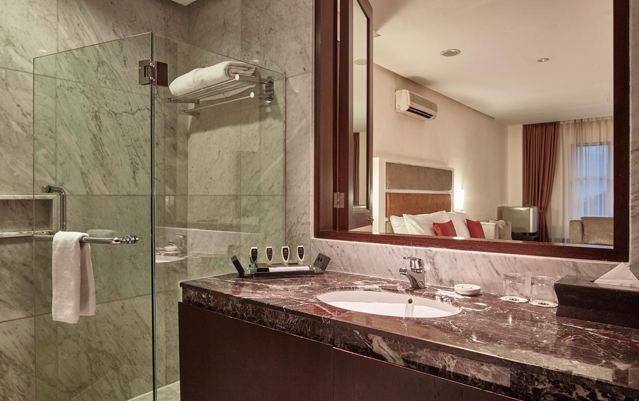President Executive Club Hotel Чикаранг Екстериор снимка